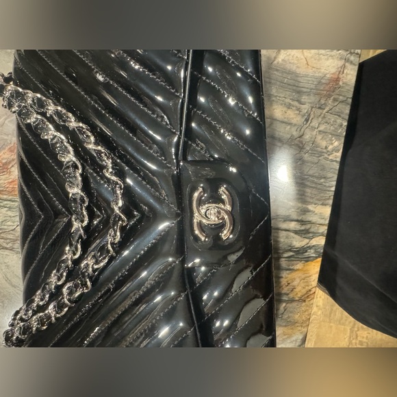 Chanel Classic maxi chevron - Picture 10 of 11